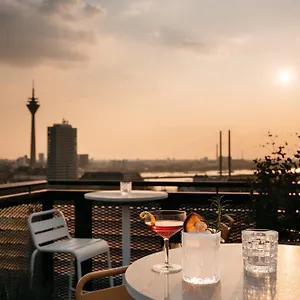 Ruby Luna 4* Düsseldorf